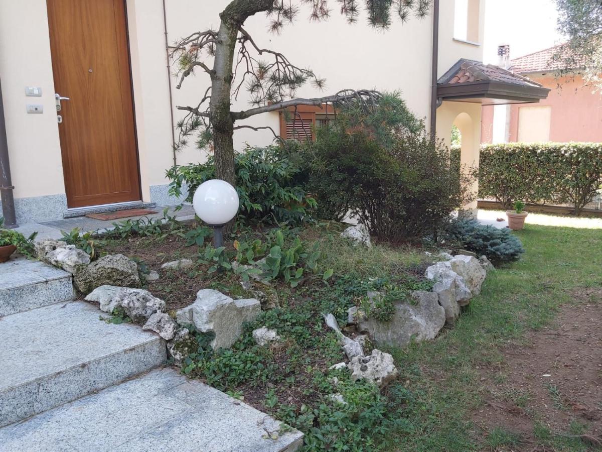 Bnbook - Residenza Naggi Casorate Sempione Buitenkant foto
