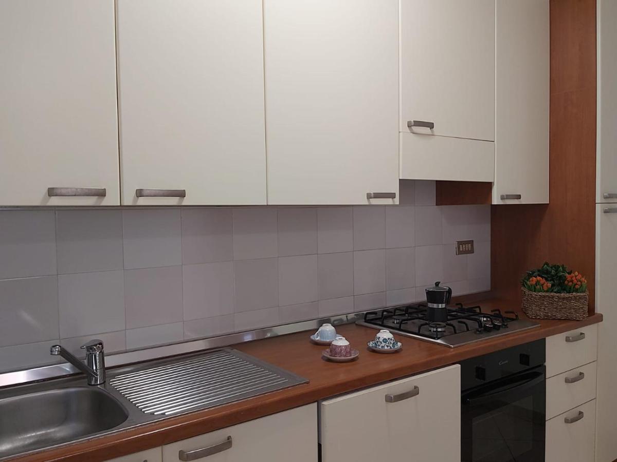 Bnbook - Residenza Naggi Casorate Sempione Buitenkant foto