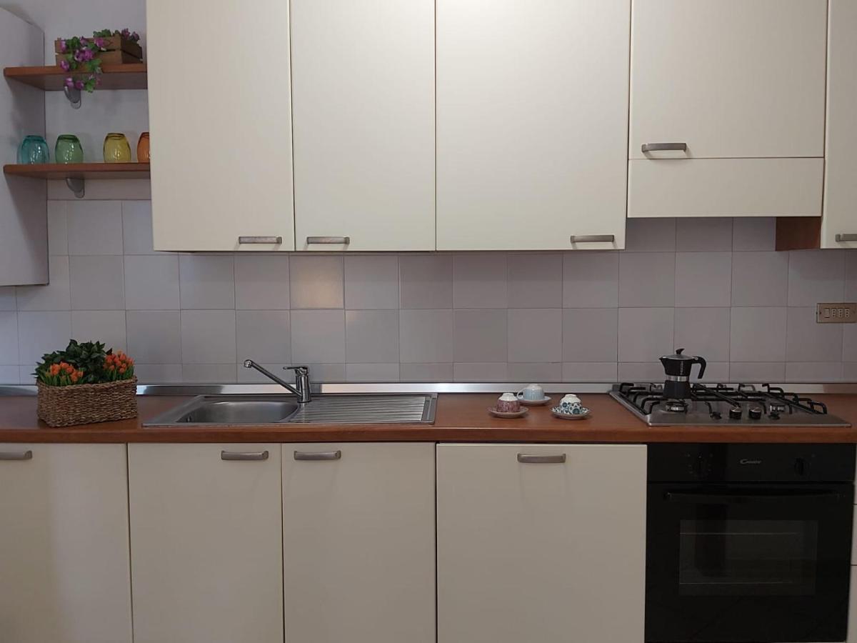 Bnbook - Residenza Naggi Casorate Sempione Buitenkant foto