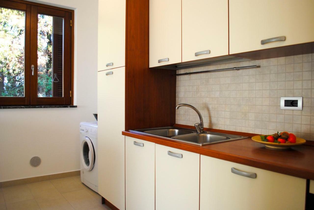 Bnbook - Residenza Naggi Casorate Sempione Buitenkant foto