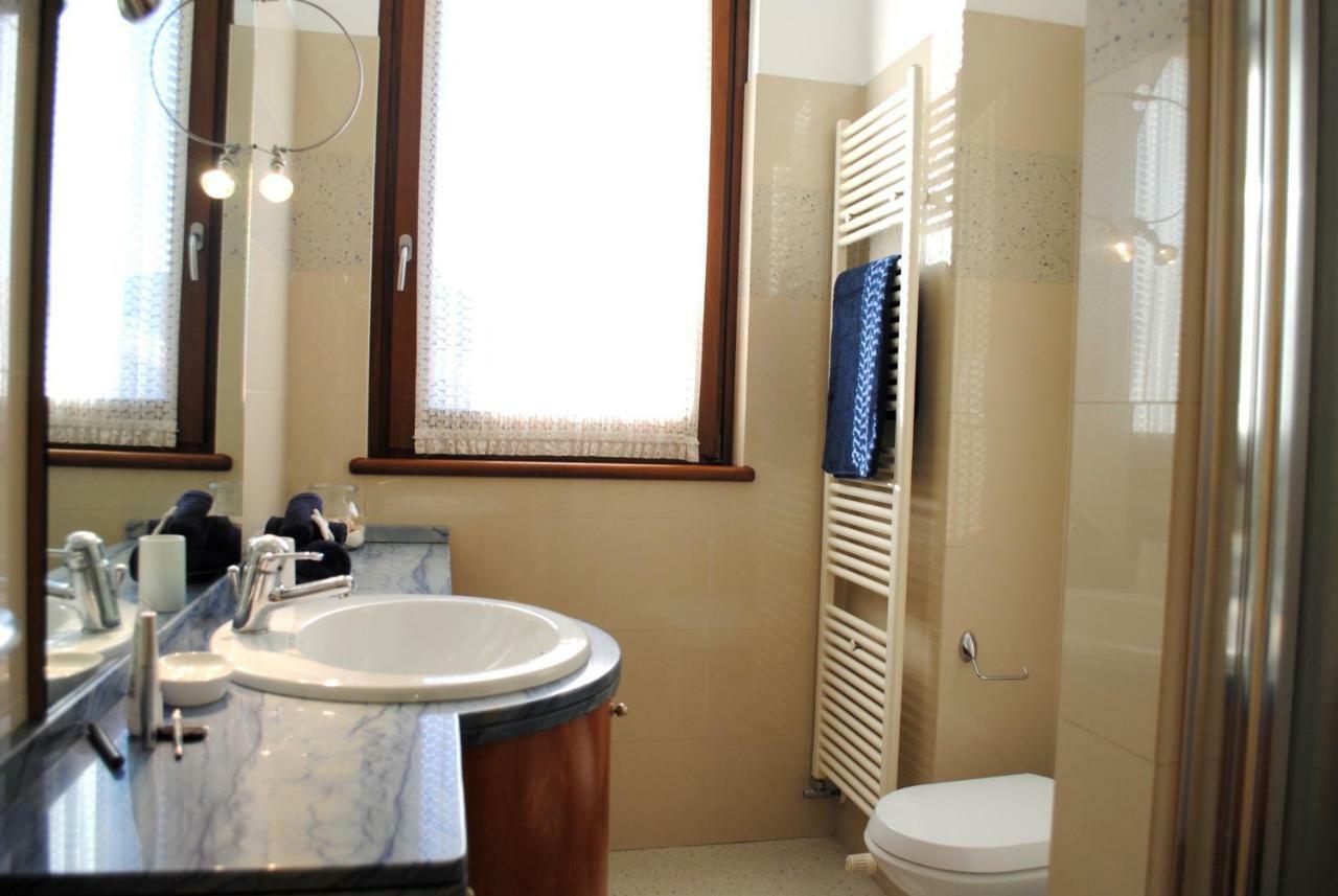 Bnbook - Residenza Naggi Casorate Sempione Buitenkant foto
