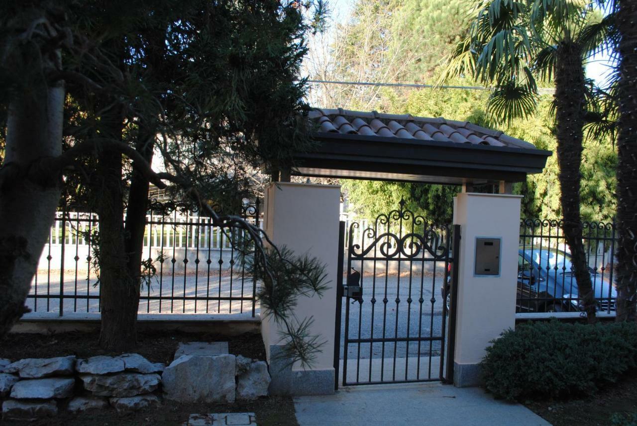 Bnbook - Residenza Naggi Casorate Sempione Buitenkant foto
