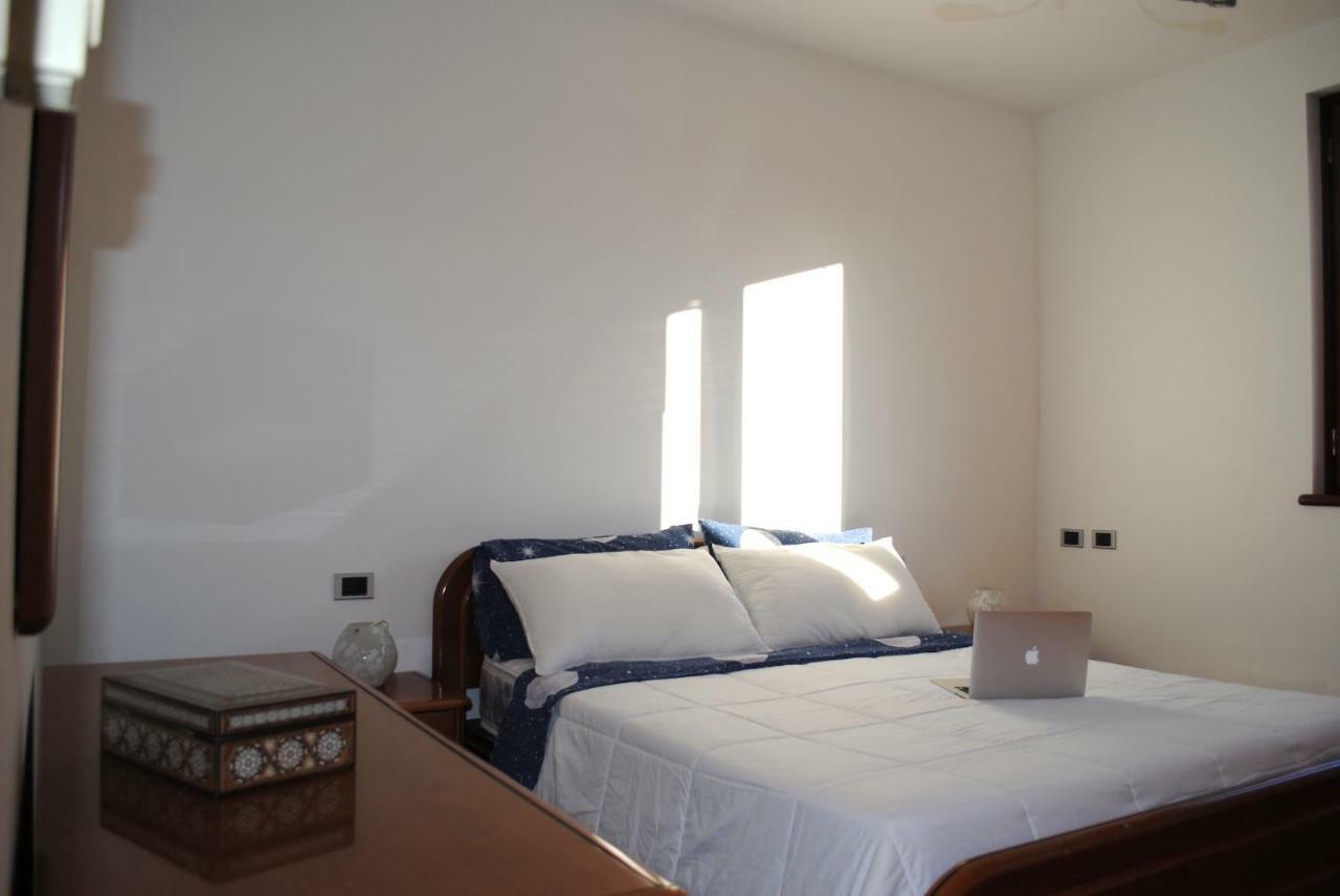 Bnbook - Residenza Naggi Casorate Sempione Buitenkant foto