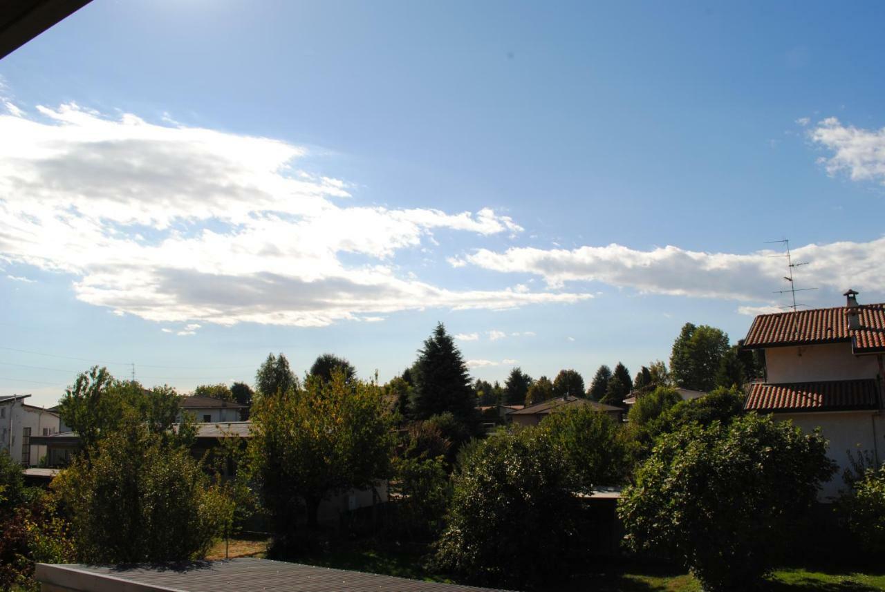Bnbook - Residenza Naggi Casorate Sempione Buitenkant foto